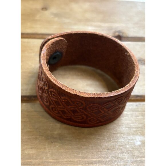 Embossed Leather Cuff Bracelet Celtic Design Mens Adjustable Brown - Picture 8 of 8